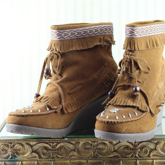 SoftMoc Suede Trinity Boot - Picture 16 of 16